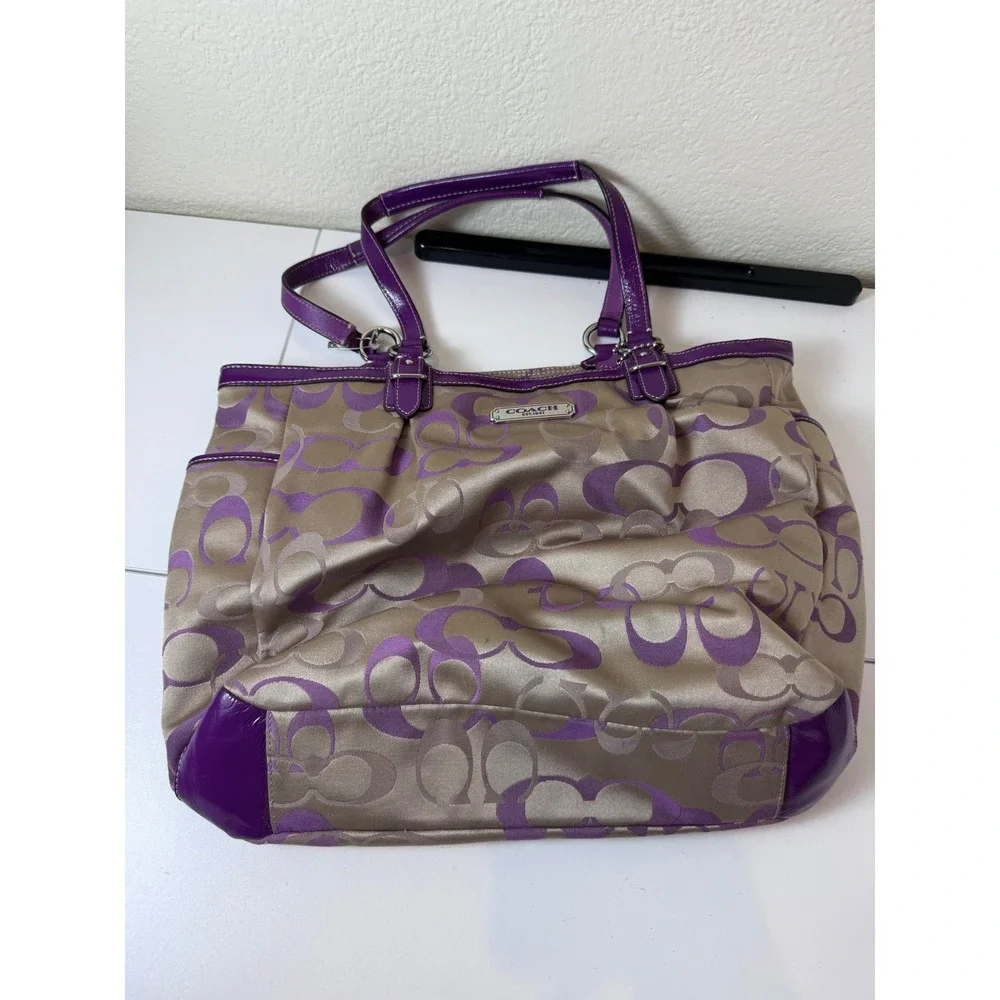 Y2K Coach Signature Tote Bag Women Purple Tan Monogram Patent Trim Aesthetic - Picture 3 of 12